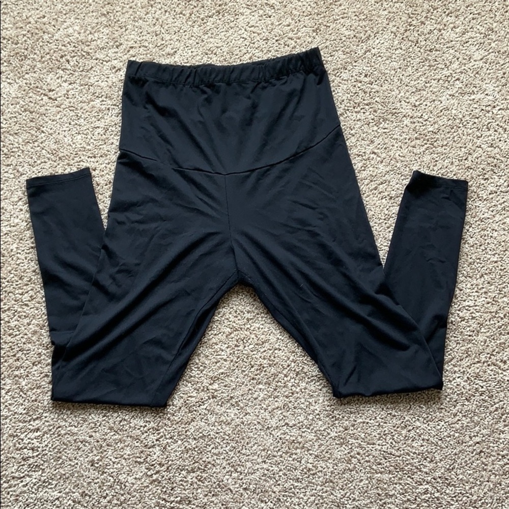Full belly panel maternity leggings size large